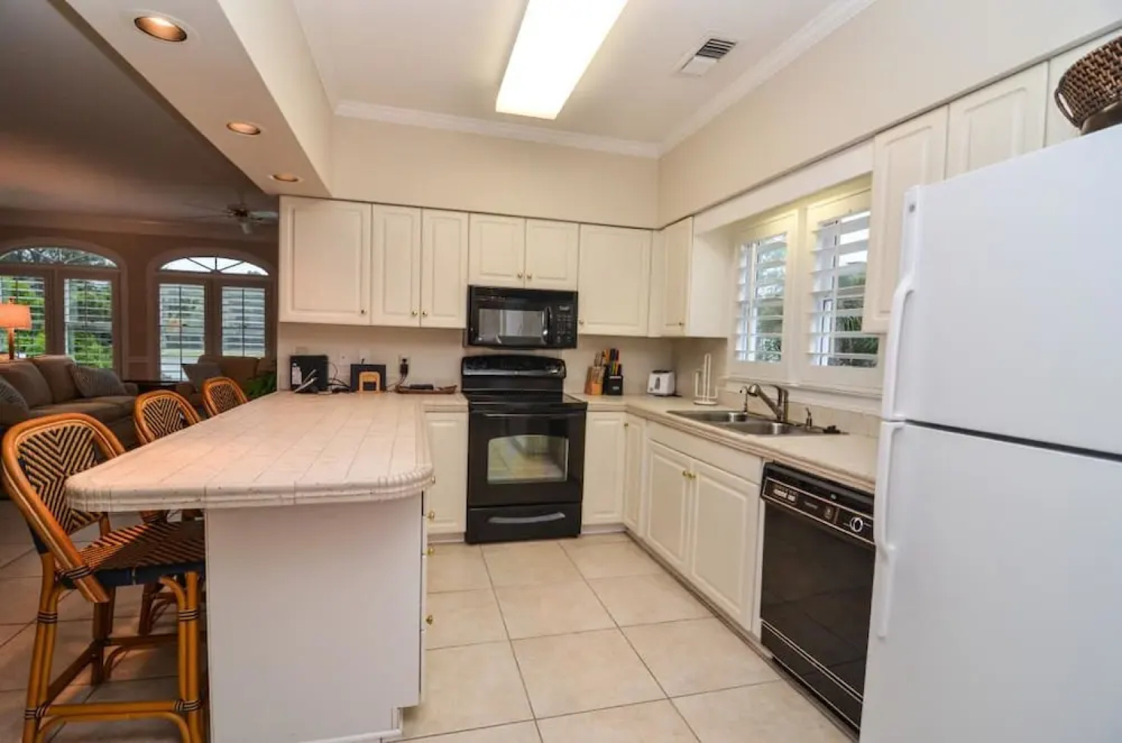 605 MLV Blythe 3 Br Villa by RedAwning