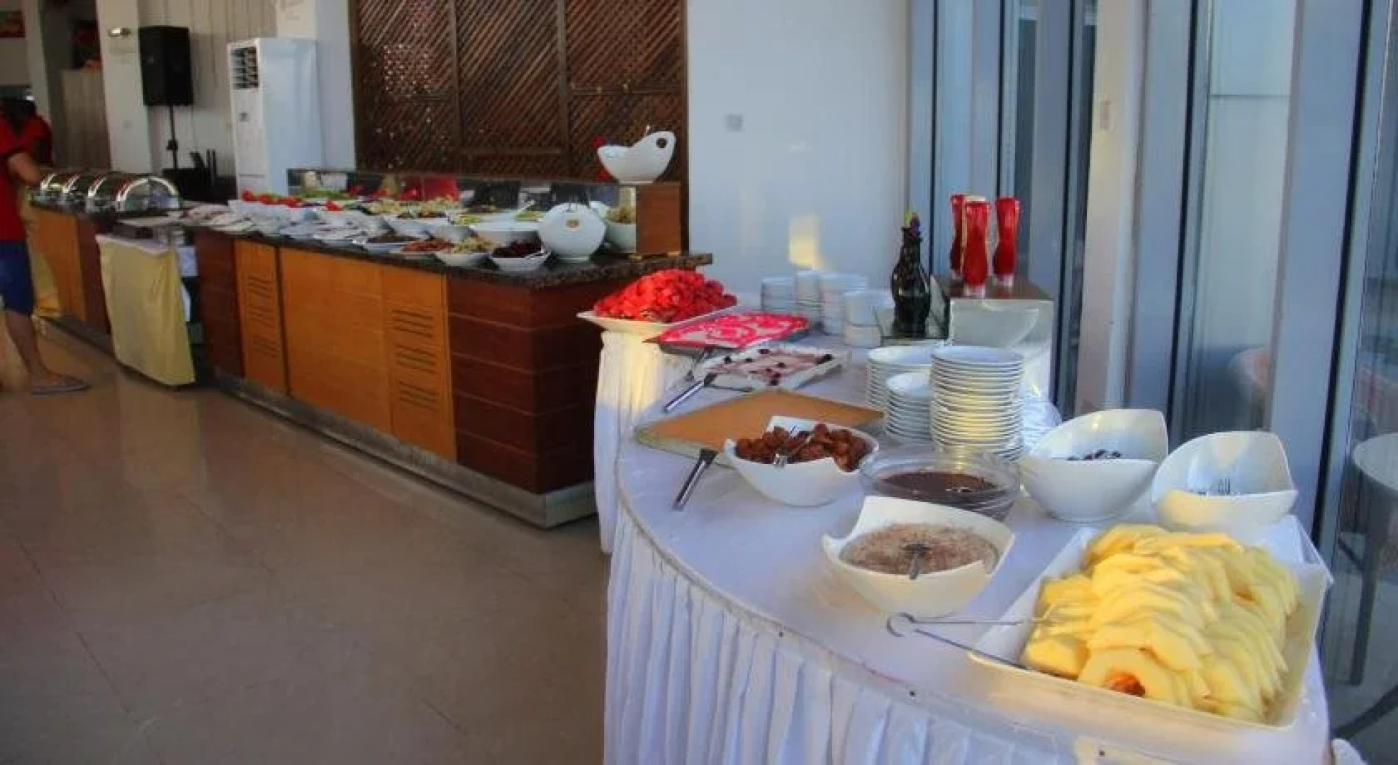 Yeldener Crystal Rocks