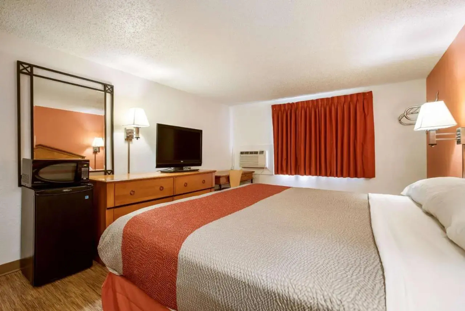 Super 8 Albert Lea Mn