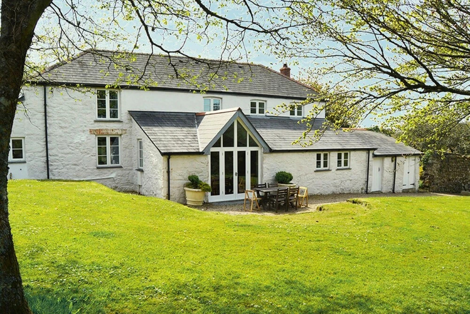Luxury 5-star farmhouse near the Cornish coast on the Bonython Estate, Lizard Peninsula