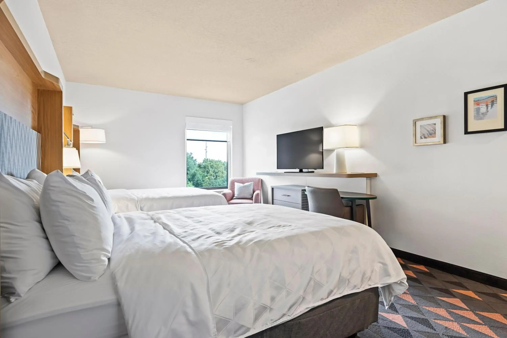 Holiday Inn St. Petersburg West by IHG