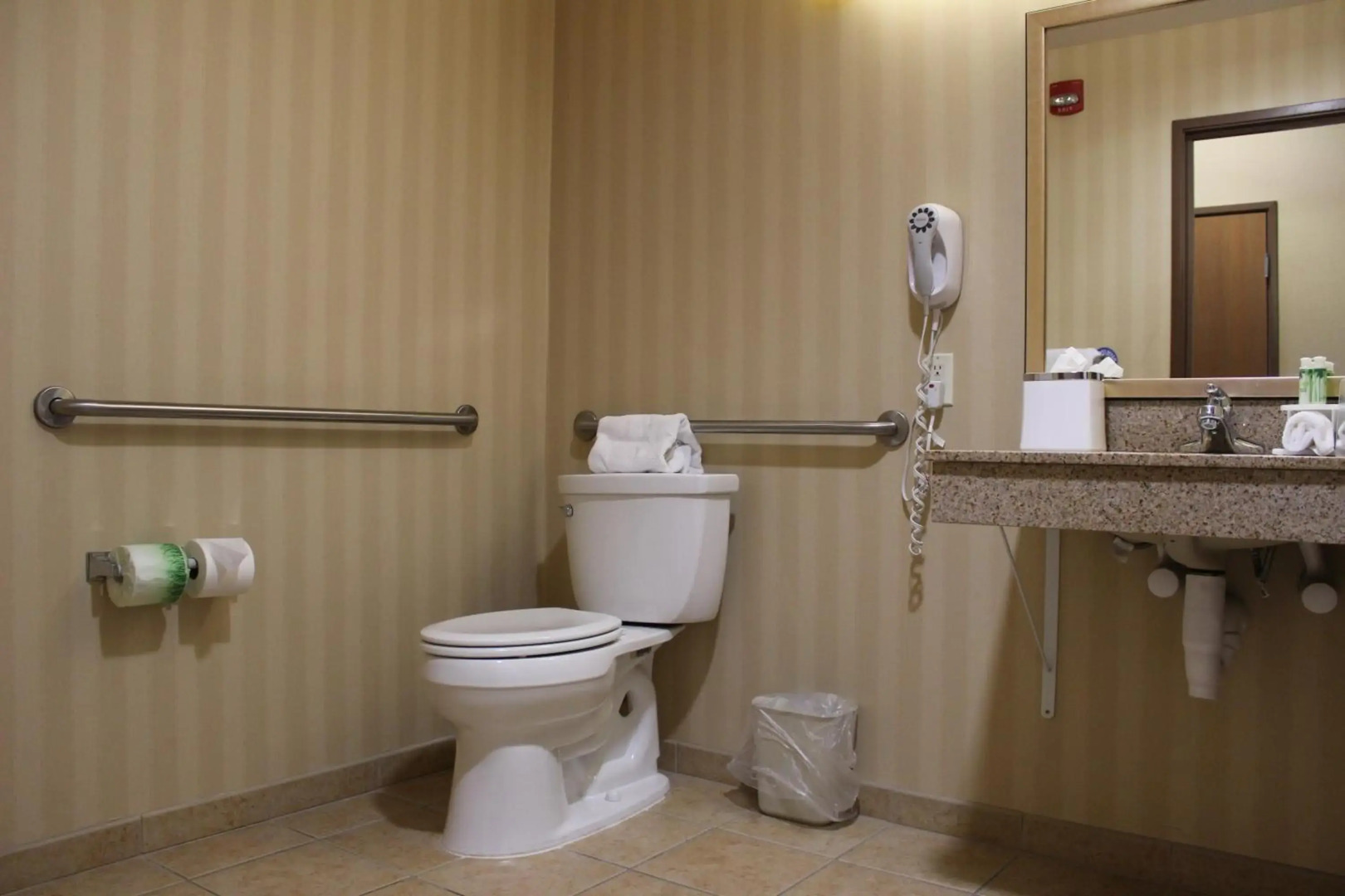 Holiday Inn Express Hotel & Suites Tehachapi by IHG