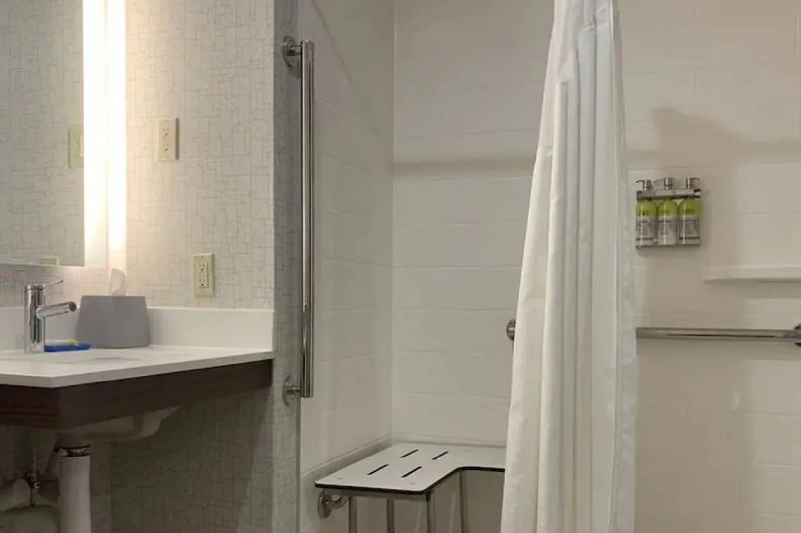 Holiday Inn Express Hotel & Suites Franklin-Oil City by IHG