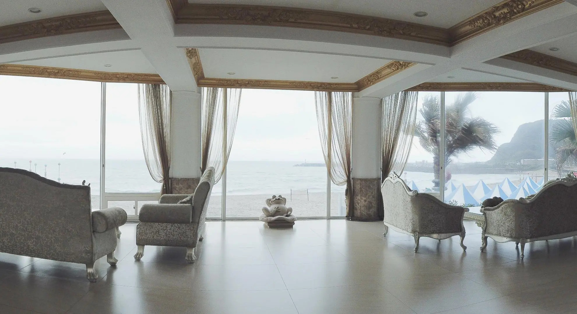 White House Beach Hotspring Resort