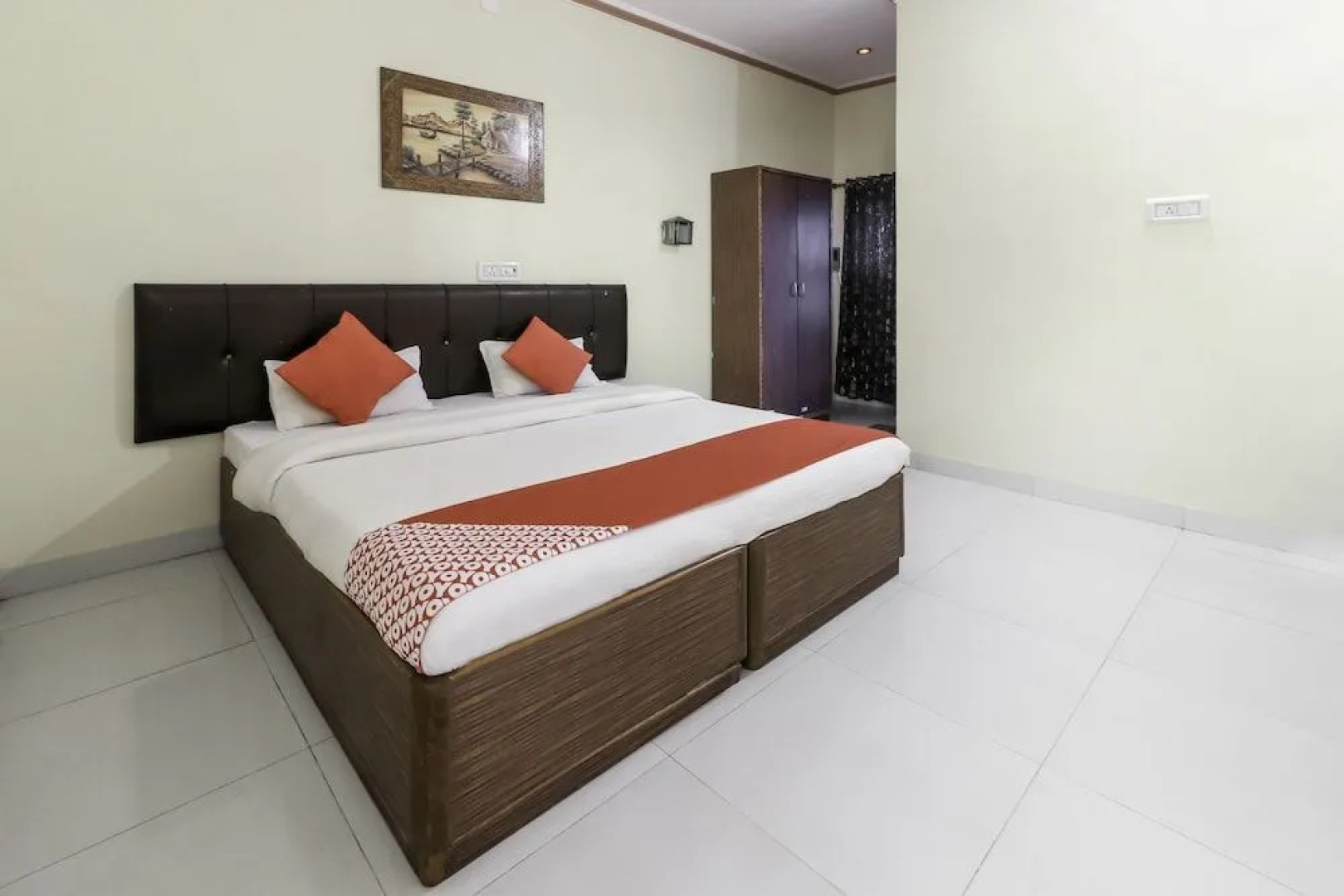 OYO 29089 Hotel Shiv Villas