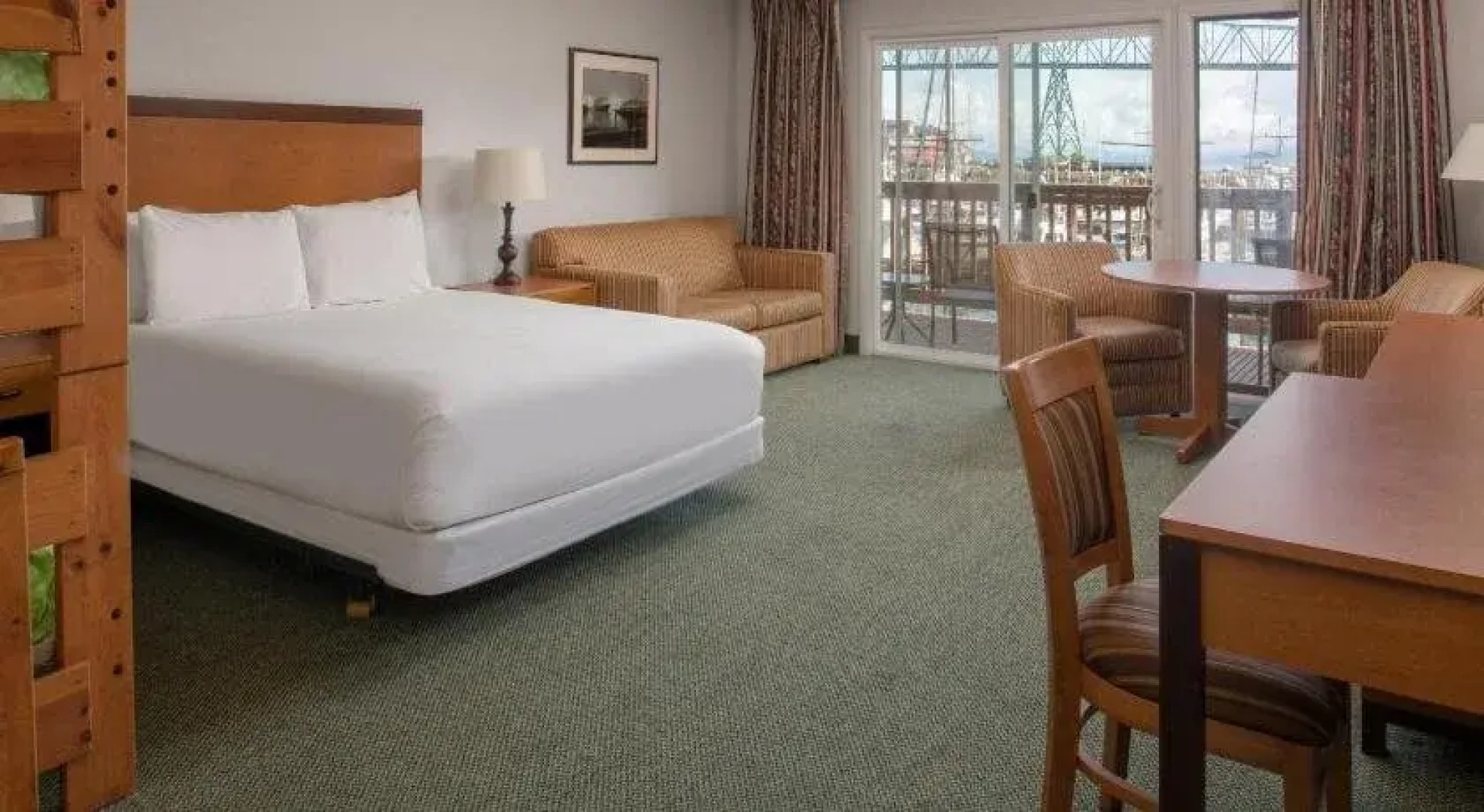 Astoria Riverwalk Inn