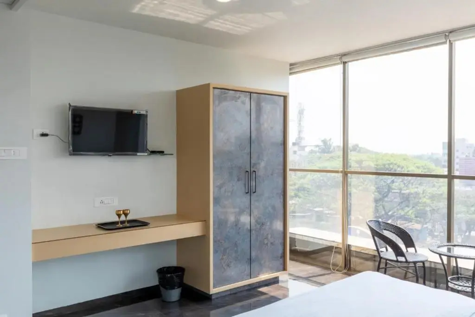 Hotel Anuradha Deluxe by OYO Rooms