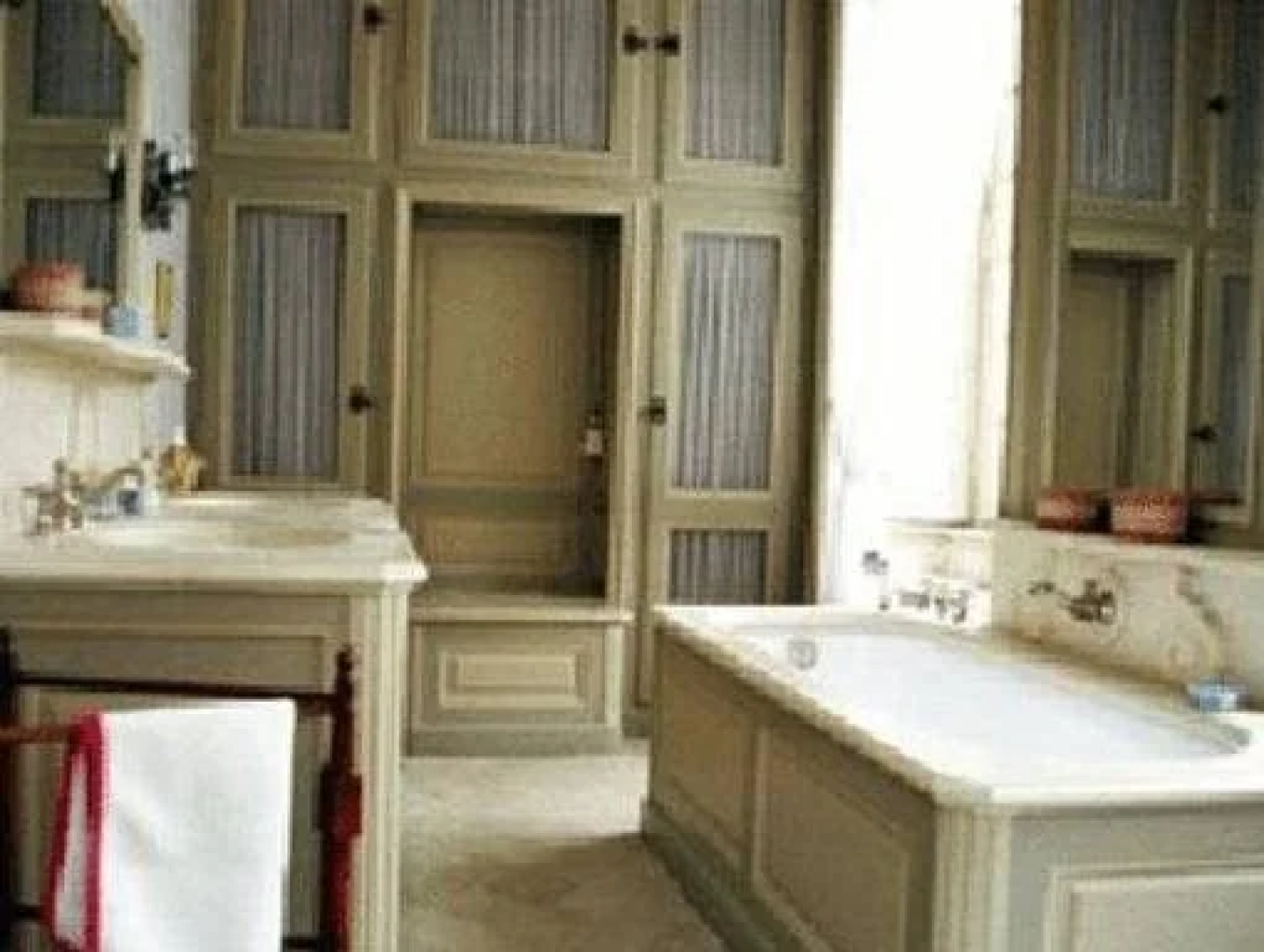 Chateau De Pont-Rilly