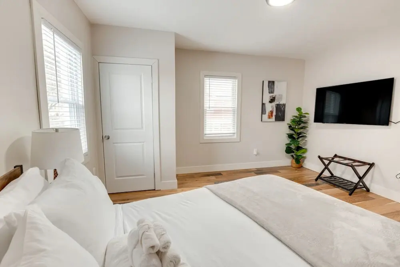 Spacious East Orange Home: Steps To Elmwood Park!