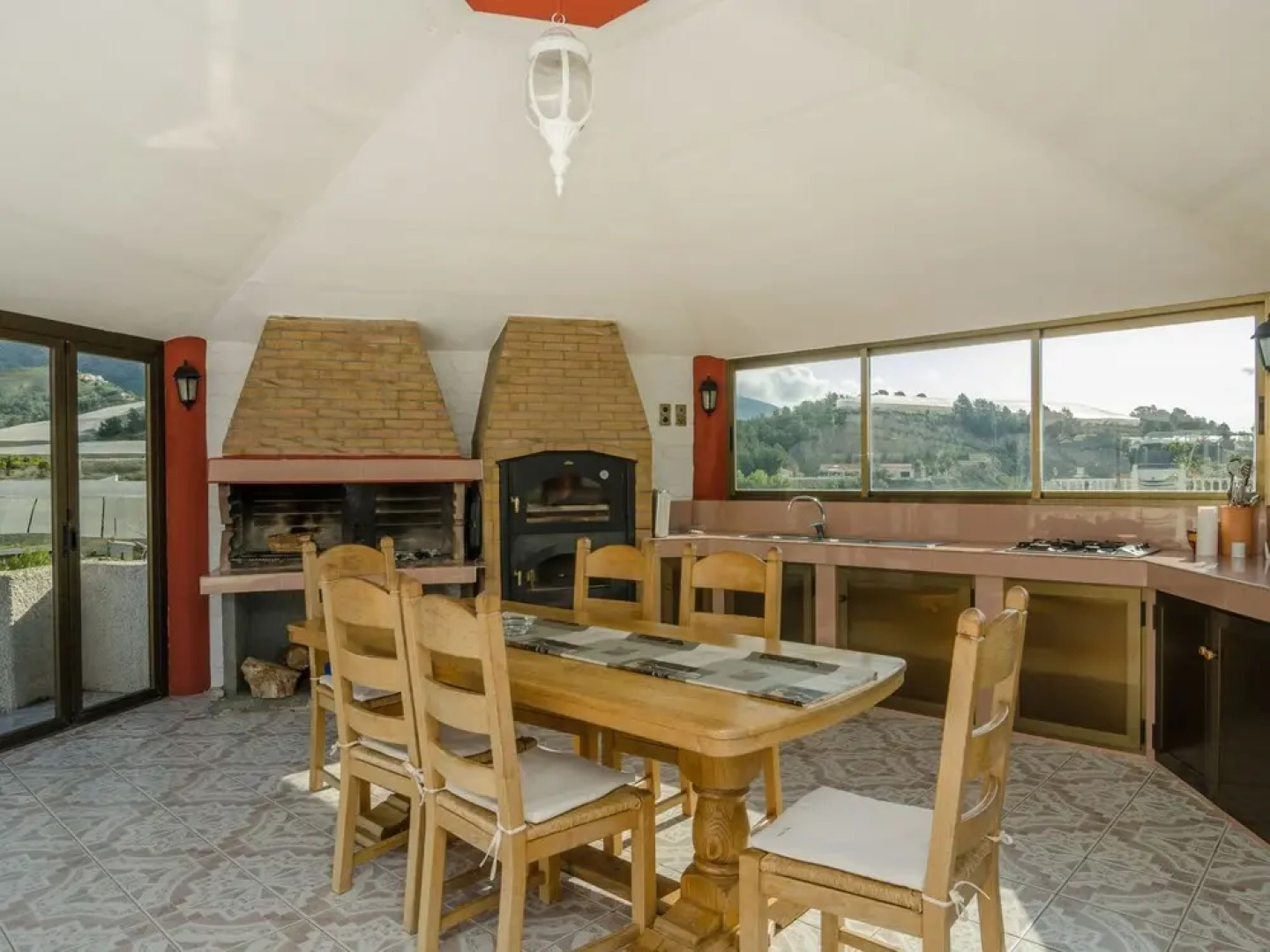 Detached Villa Private Pool, Large Terrace, Luxury Outside Kitchen Sleeping & Sitting Tower