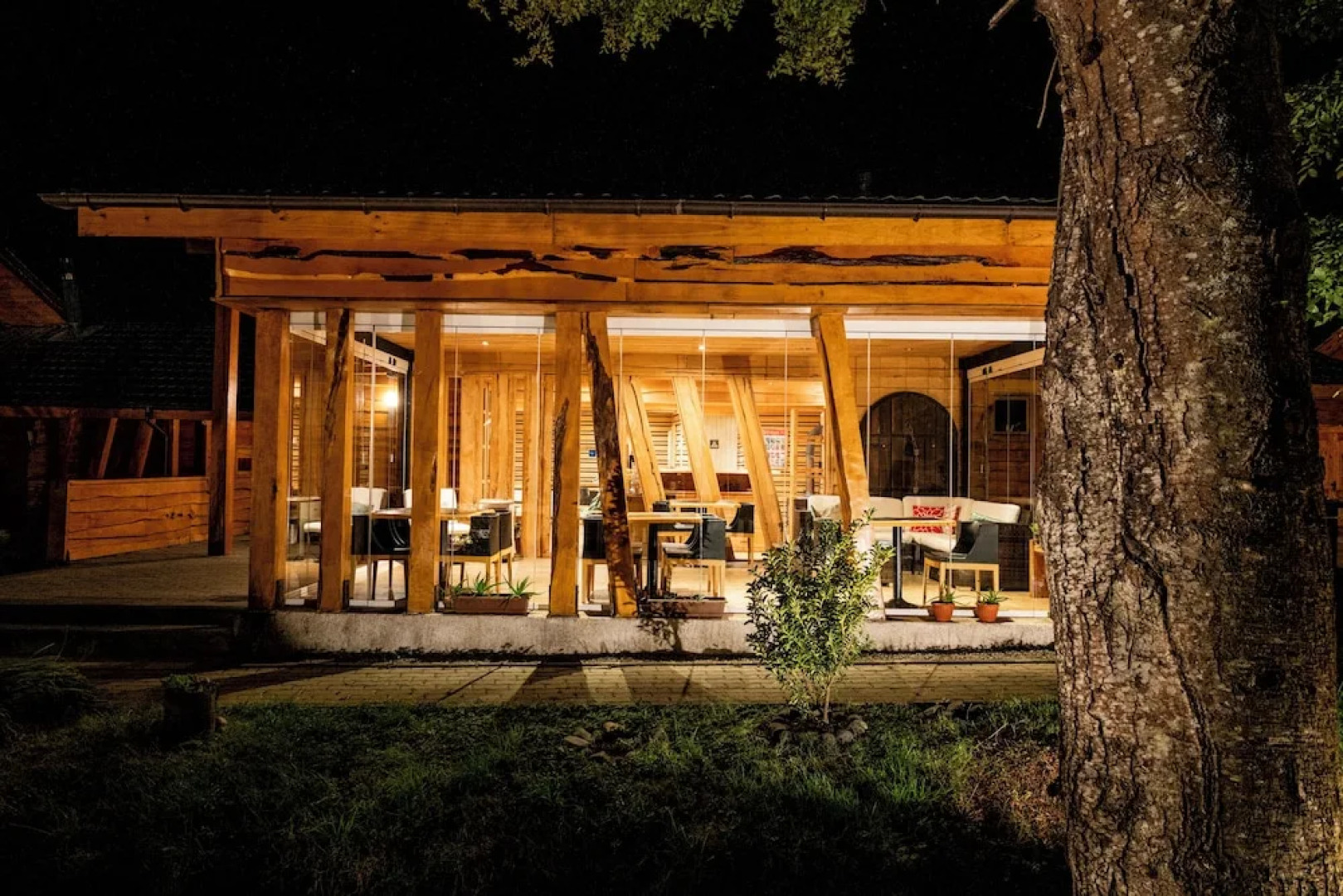 Alto Melimoyu Hotel & Patagonia