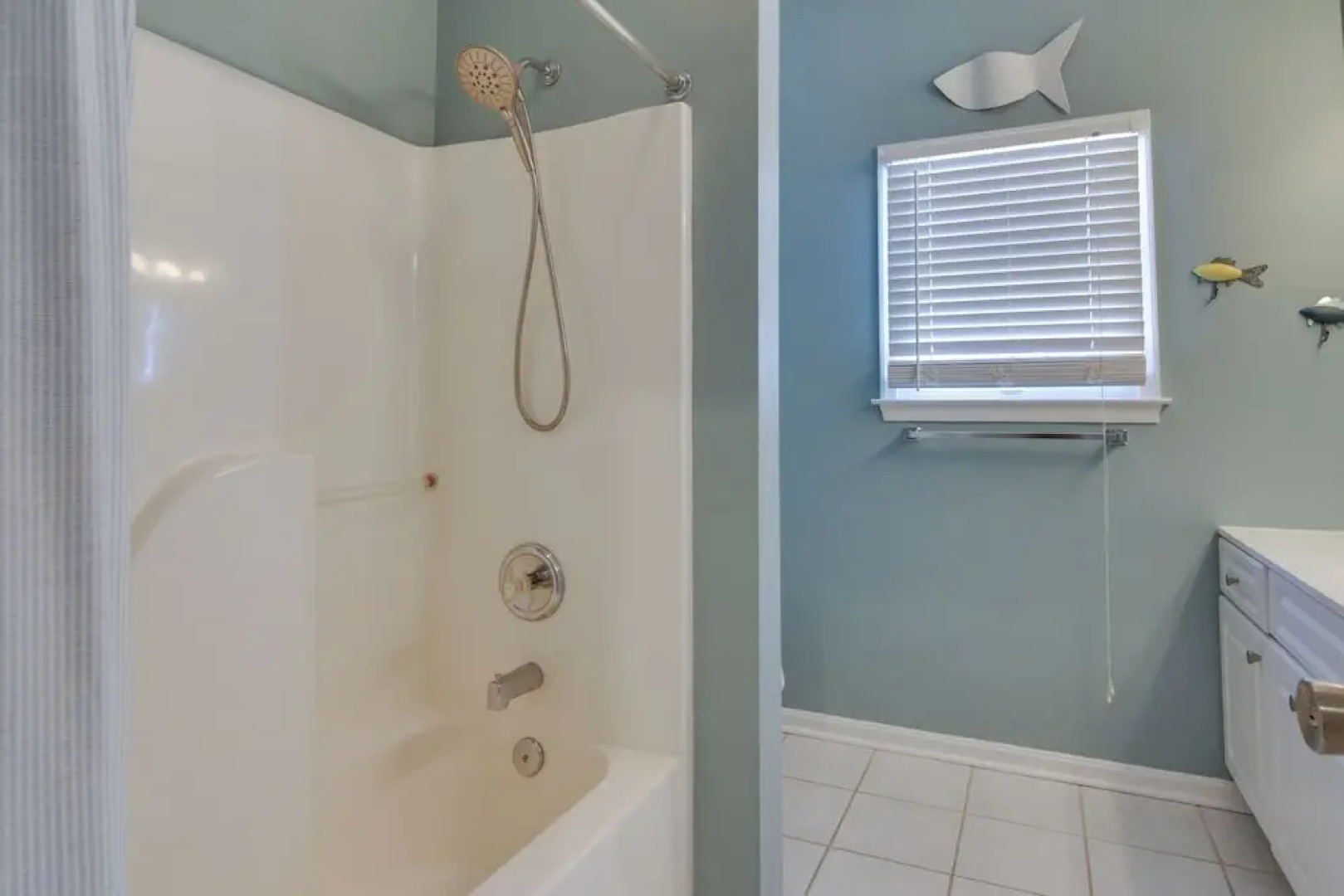 Bay-view Retreat w/ 5 Balconies in Bethany Beach!