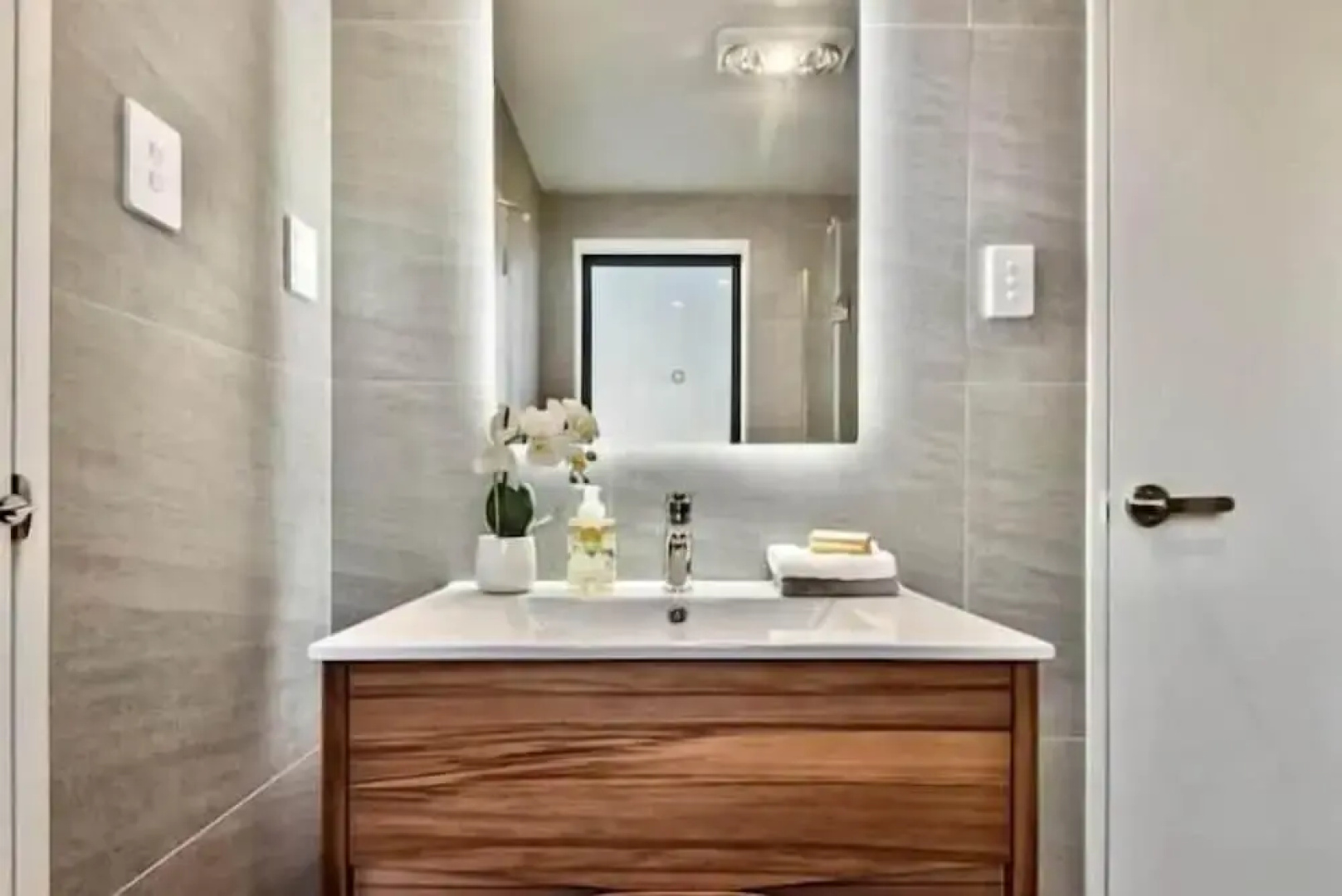 Luxury Living in a New Terrace House