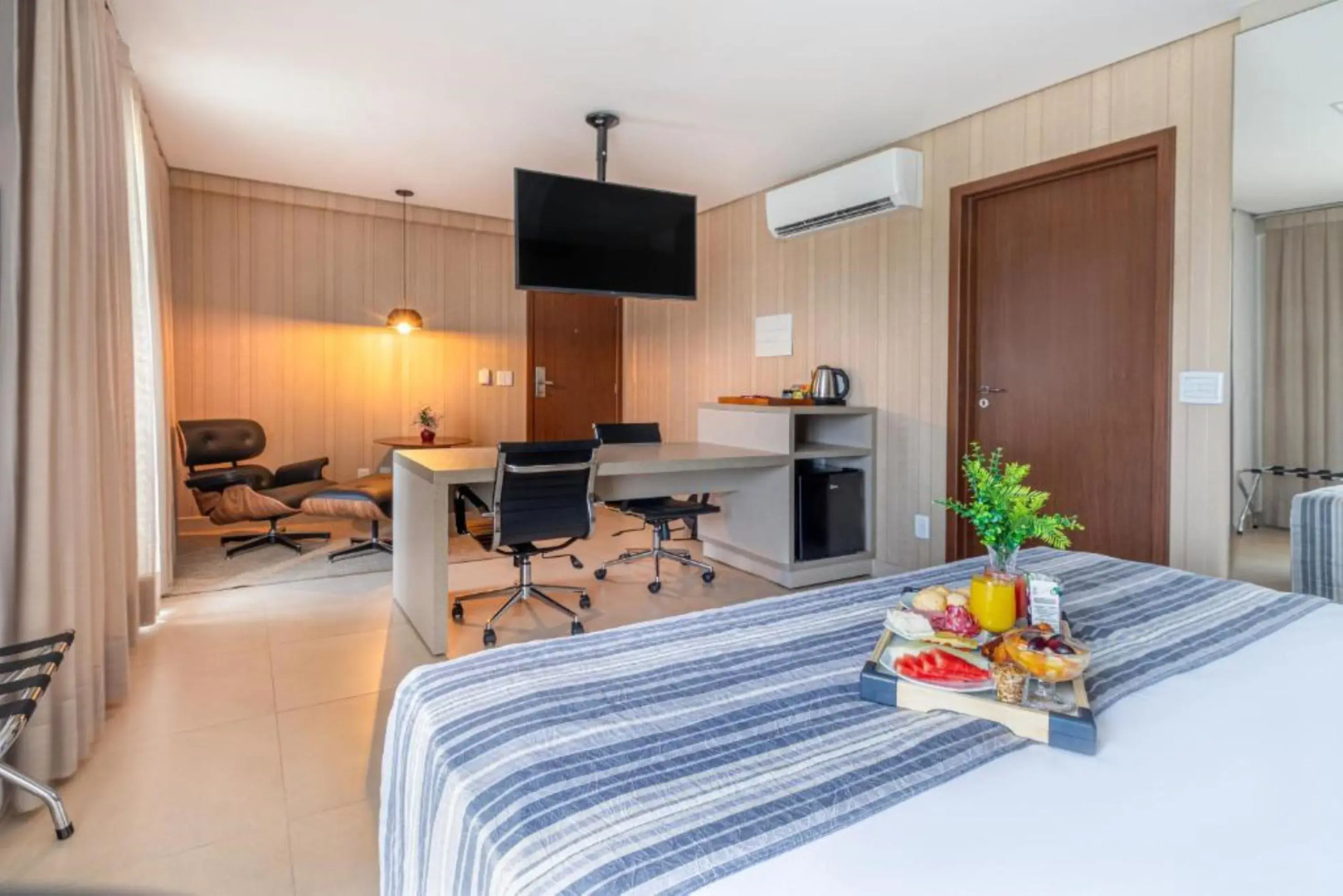 HPlus Premium Palmas