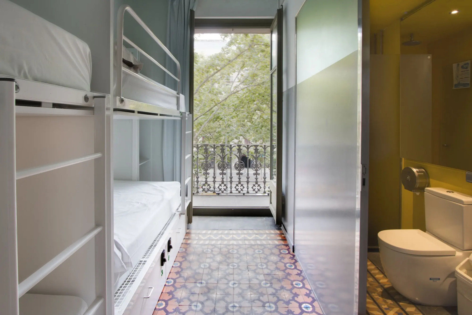 Urbany Hostel BCN GO!