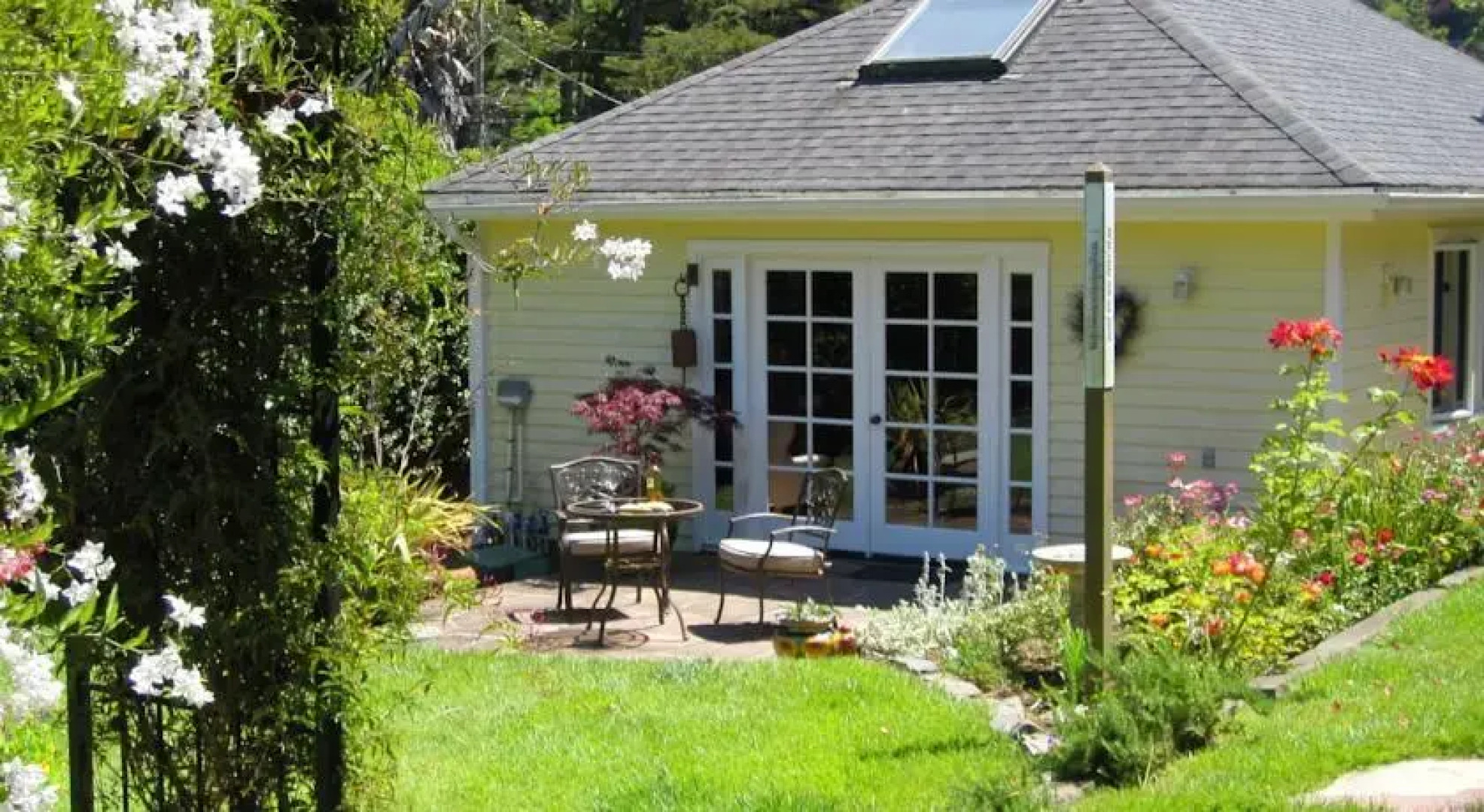 Tam Valley Bed & Breakfast