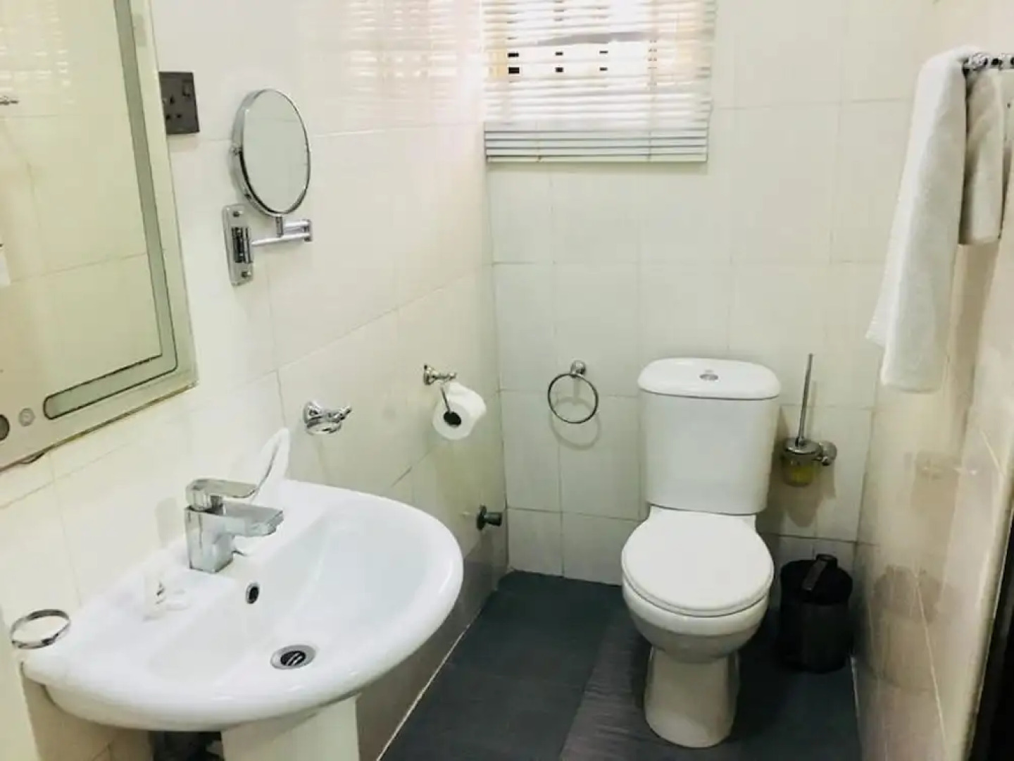 Le Paris Continental Hotel