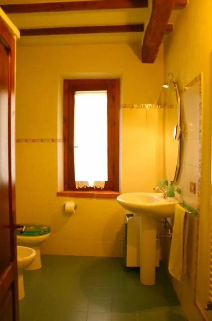 Beautiful private villa for 7 people with WIFI, private pool, TV and parking, close to Montepulc