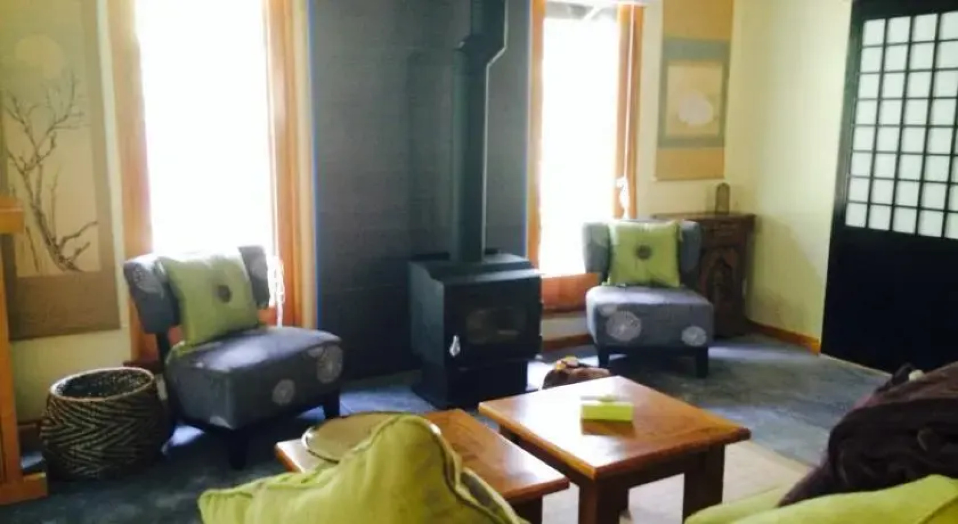 Tsugi Teahouse At Volcano