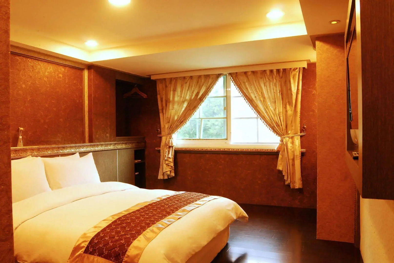 Alishan Shermuh Int' Tourist Hotel