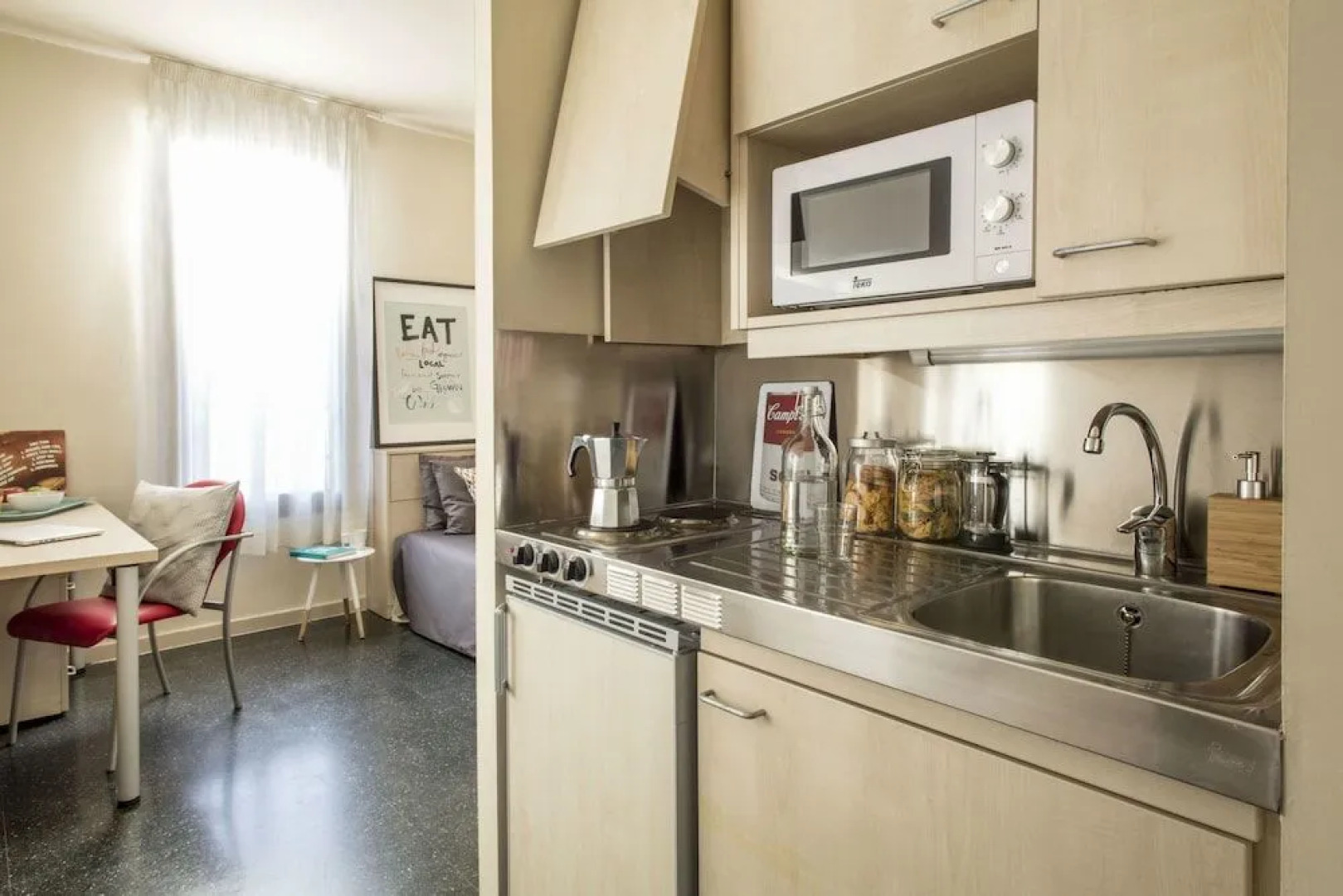 Residencia Universitaria Resa Giner de los Ríos - Hostel