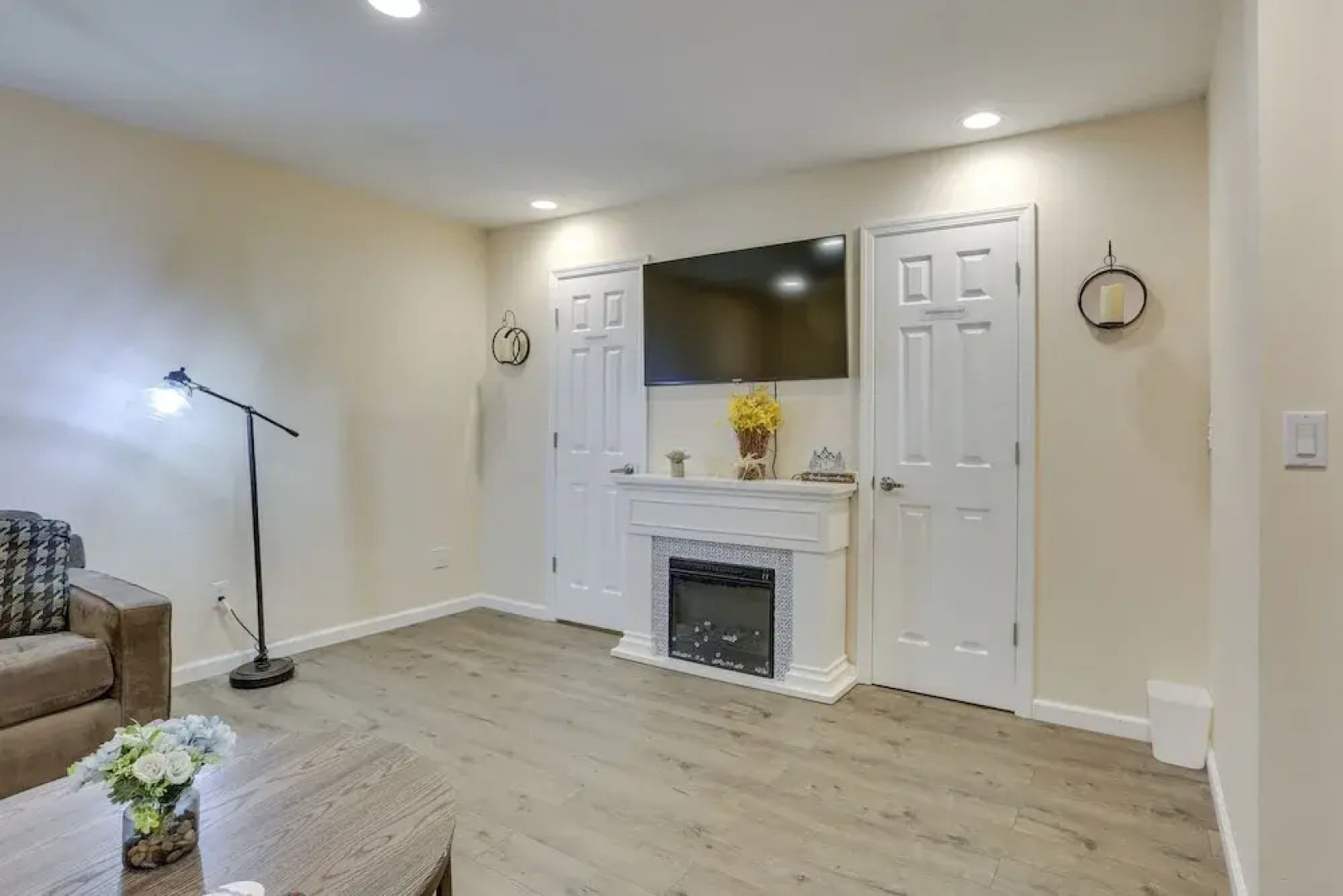 Modern Vernon Township Condo Near Ski & Water Park