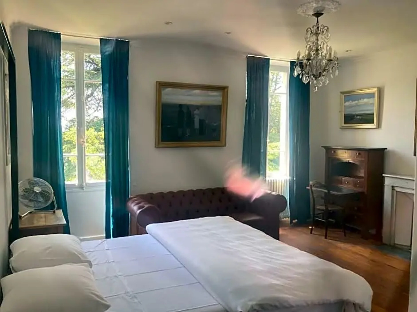 Suite Royale- 2 Double Rooms - SPA- JACUZZI -SAUNA- POOL VIEW - Heated POOL -800m City Centre