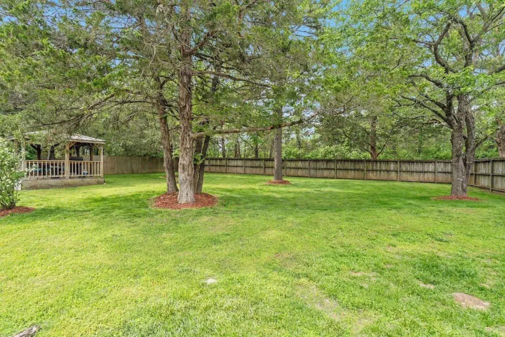 The Cozy Cottage Getaway - Private Pool & Hot Tub