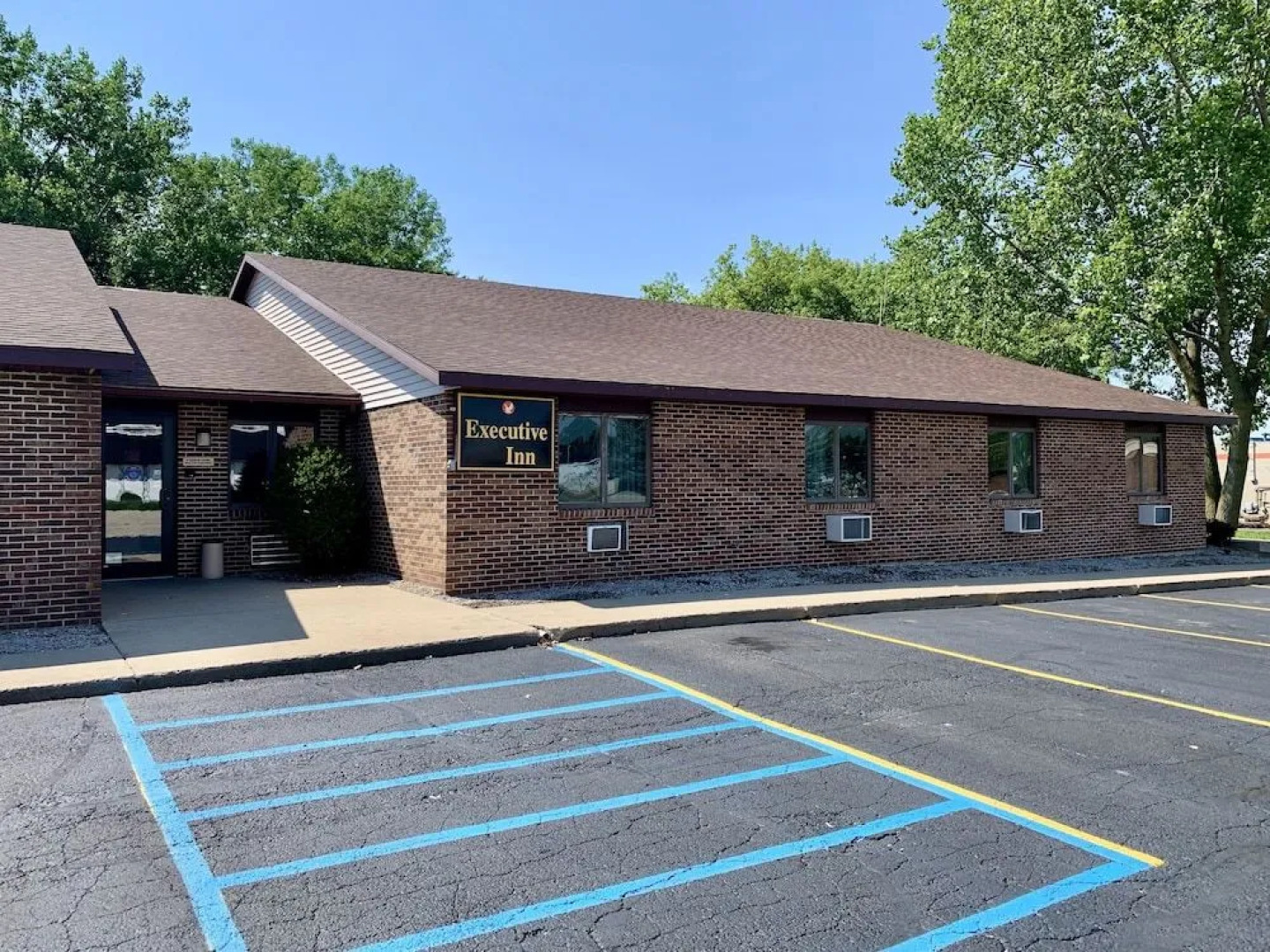 Executive Inn Cass City