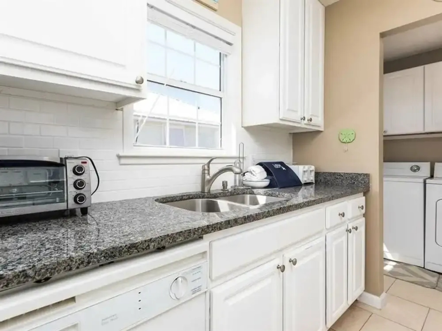 Red Robyn by Meyer Vacation Rentals