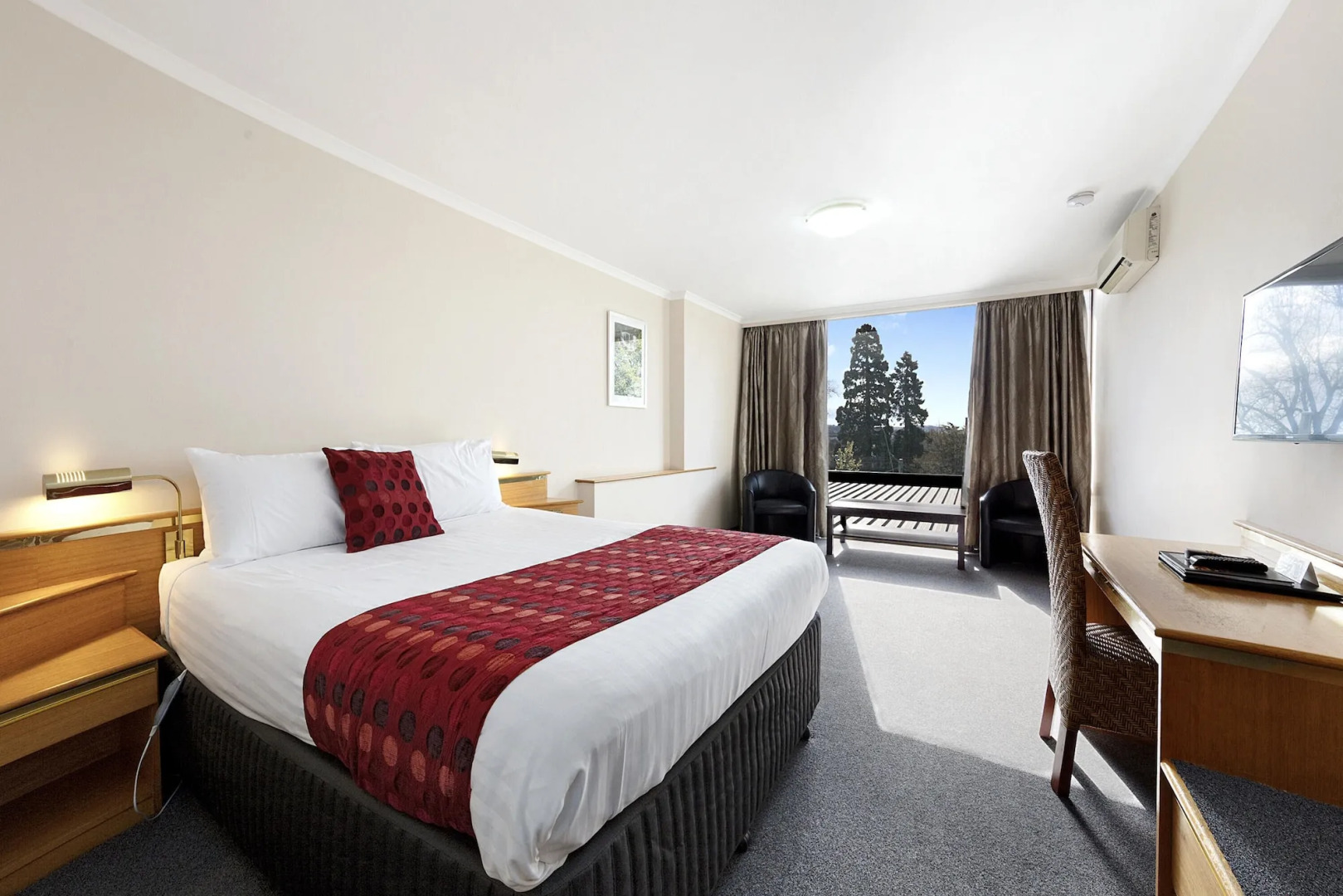 Commodore Regent Launceston