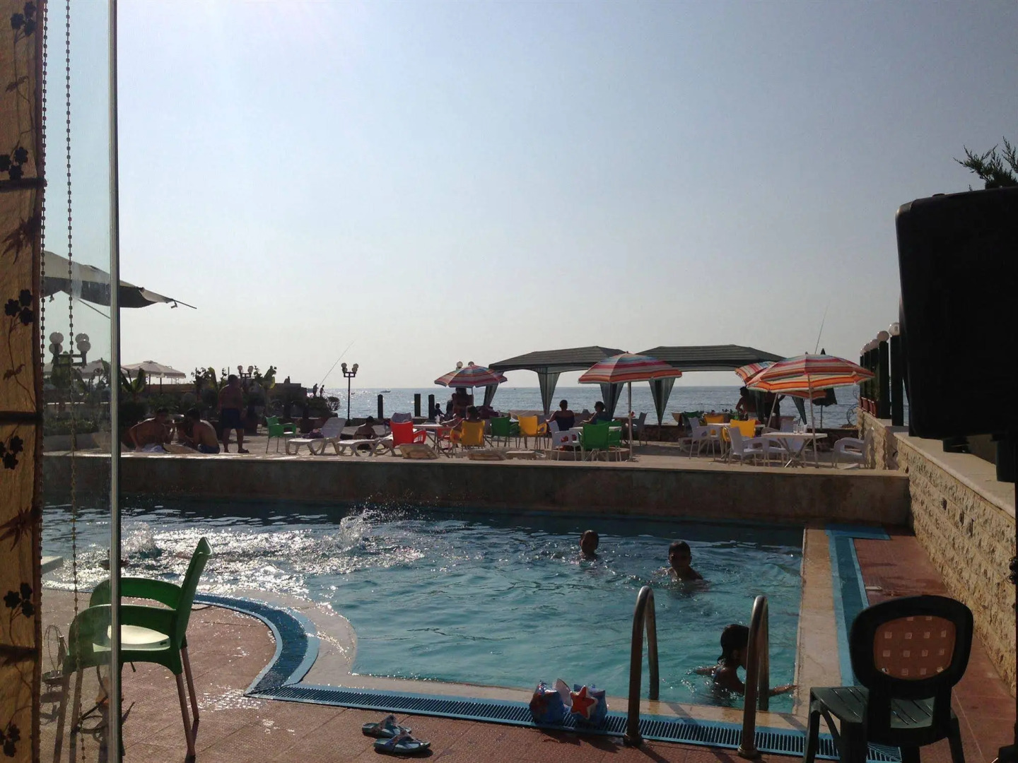 Holiday Suites Hotel And Beach