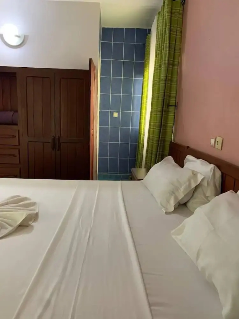 SKY Hotel Bonapriso