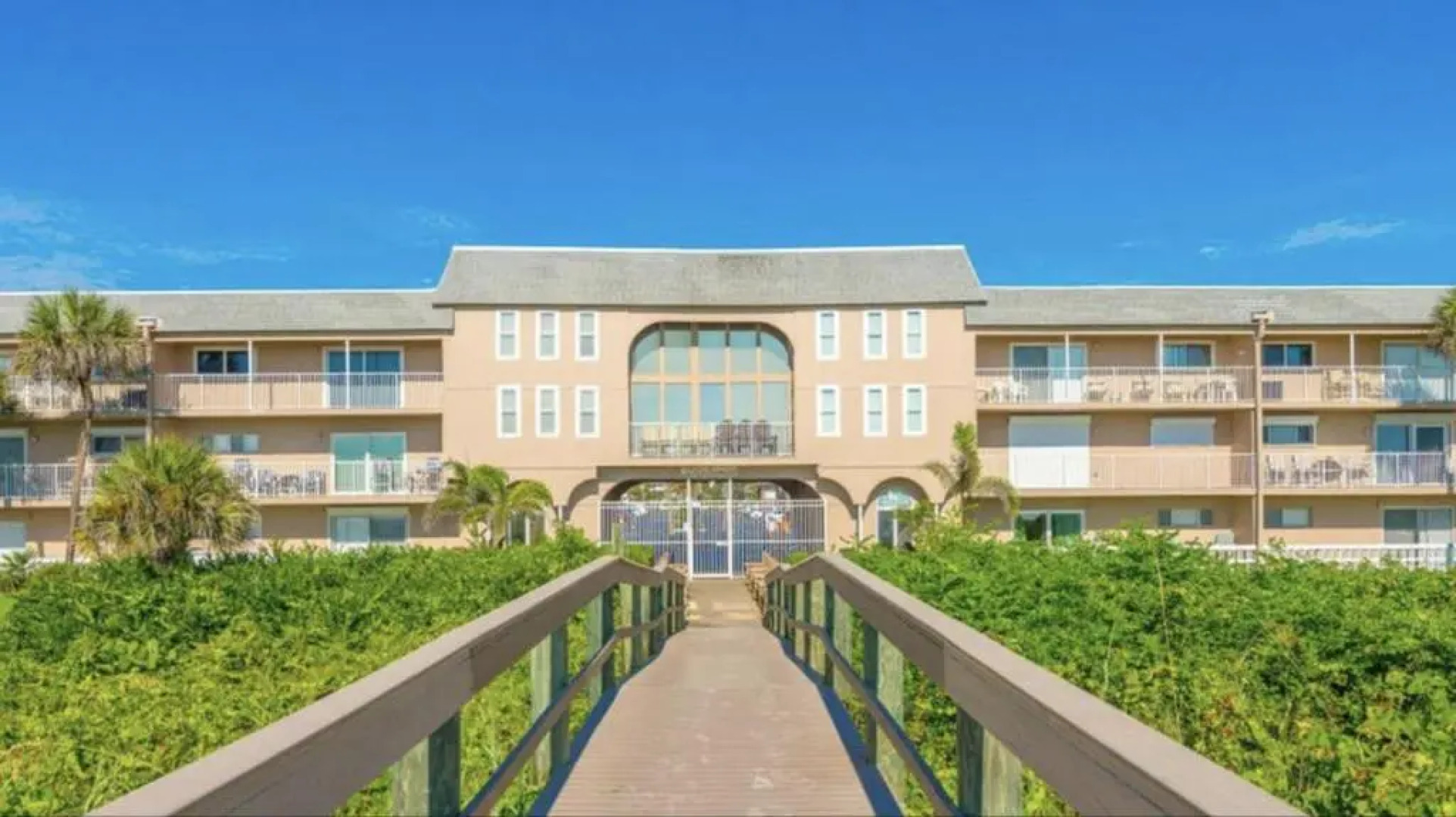 Tropical Paradise at Diplomat