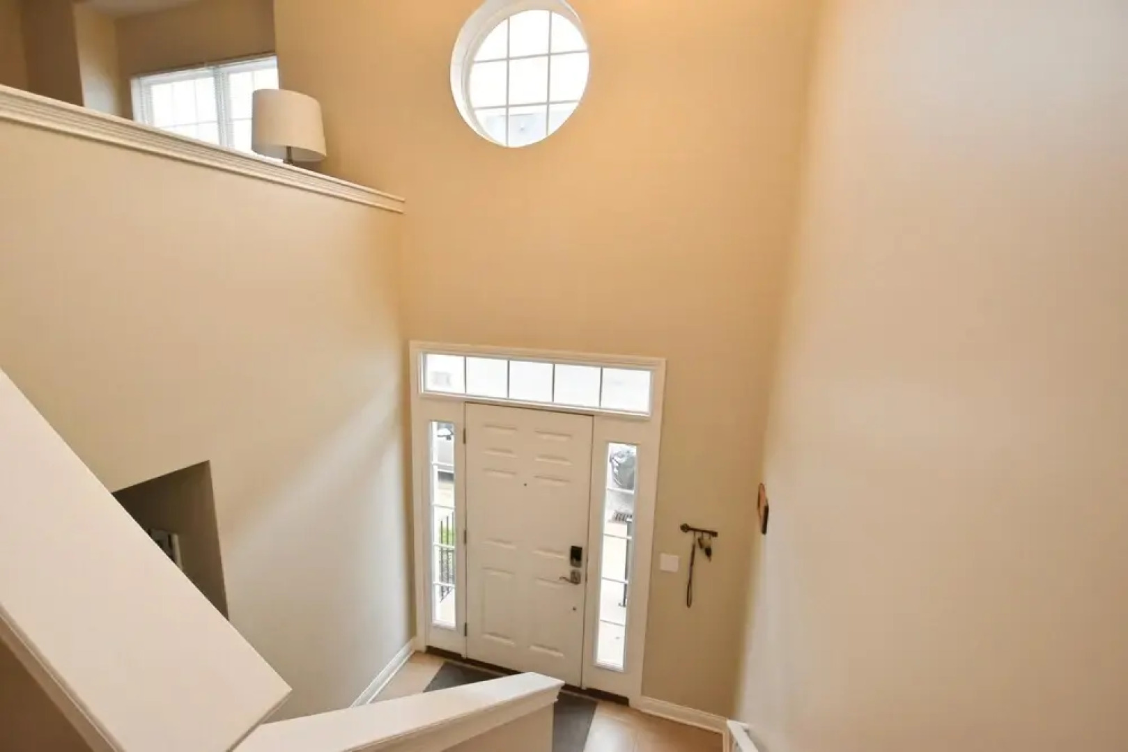 Walk to Notre Dame Spacious 3BR Townhome w Garage Family-friendly Amenities 123p