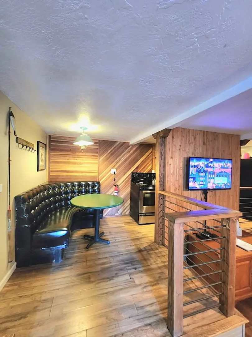 Bear Cave in Shaver Lake