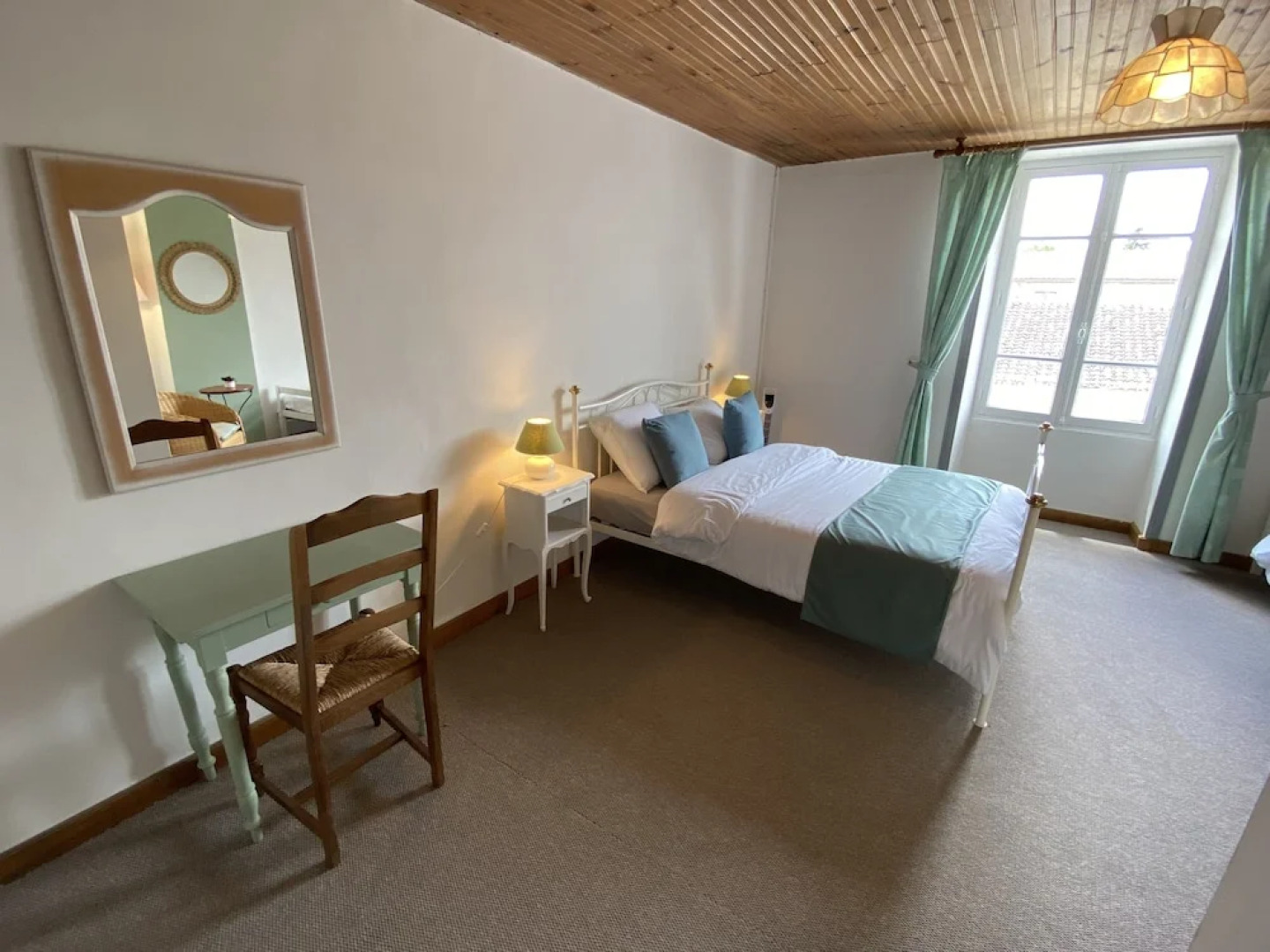 L ancien Cafe - Luxury Suites and Gites