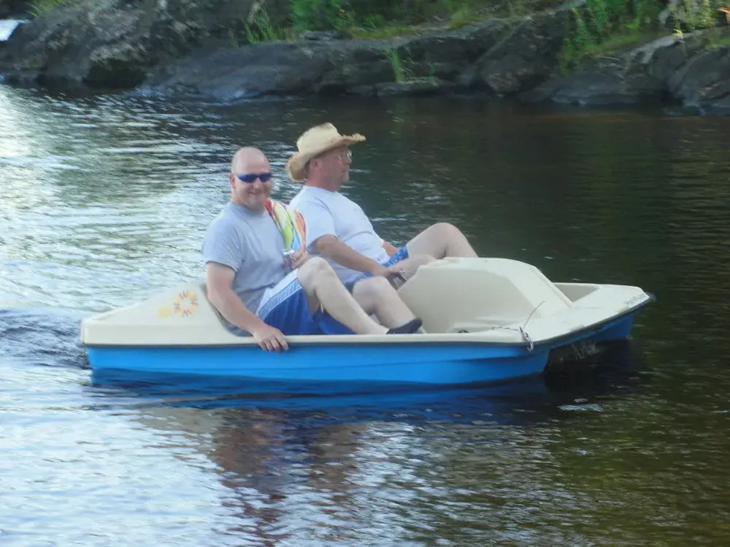 Pine Point Lodge, Resort & Motel