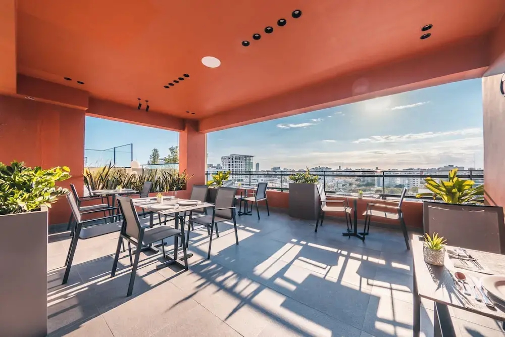 Breakfast Included - 2 Bedrooms - RL1 707