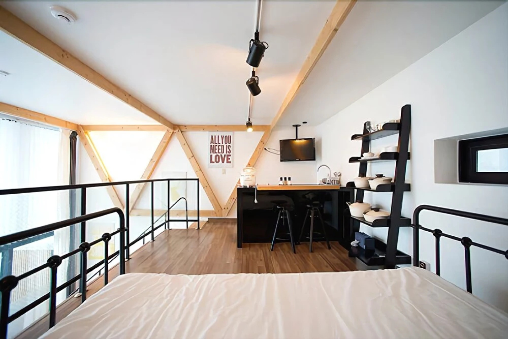 Uljin French Paper Pension