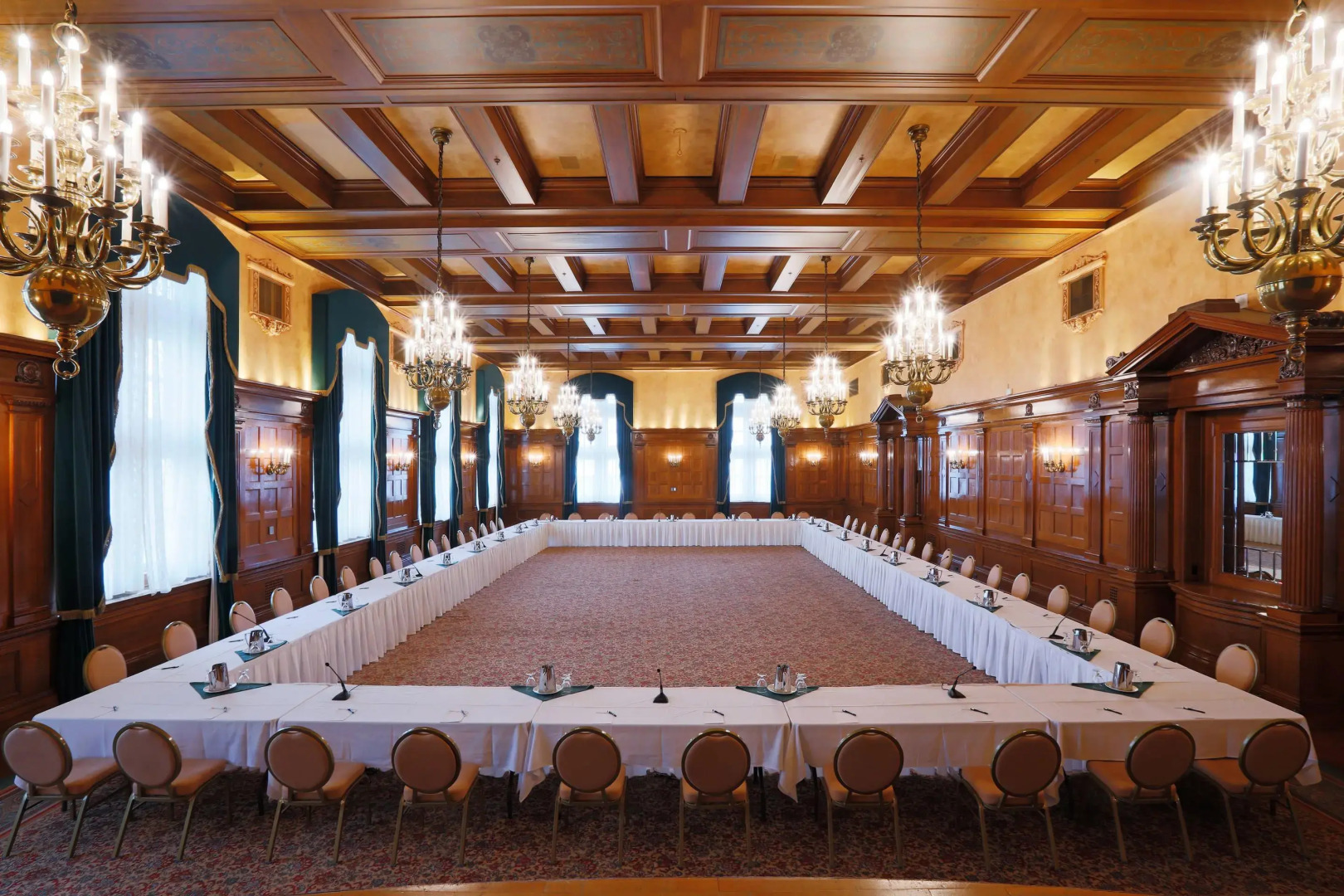 The Fort Garry Hotel, Spa and Conference Centre, an Ascend Collection Hotel