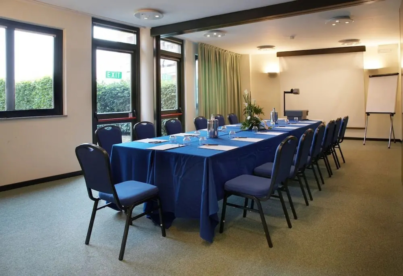 Pacific Hotel Airport