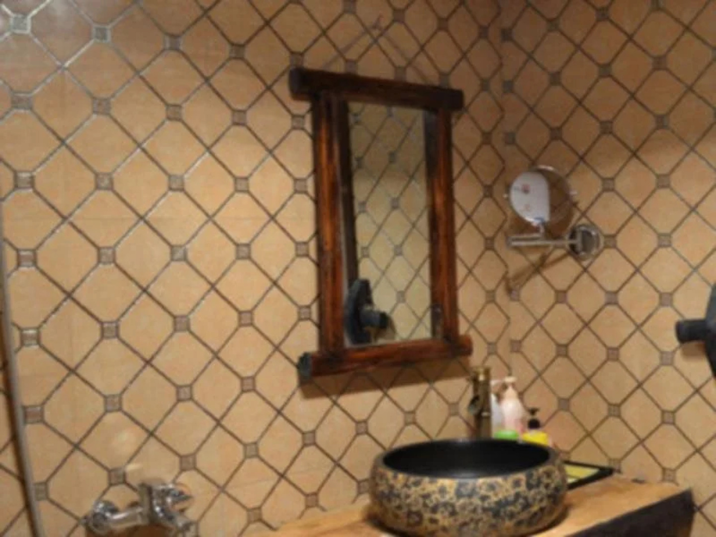 Shangri-La Timeless Inn