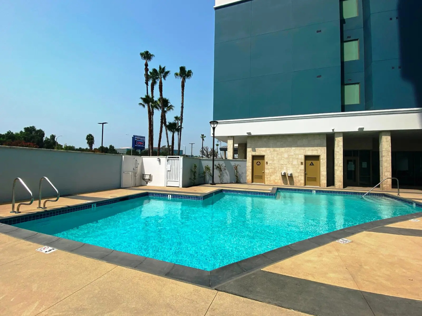 Staybridge Suites Long Beach Airport by IHG