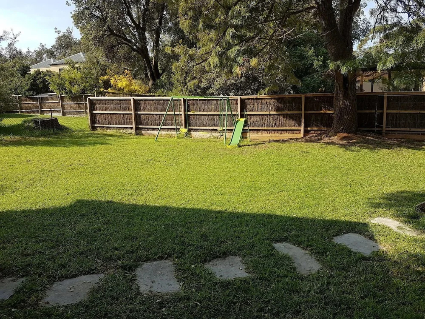 53 Honeysuckle in Silverleaves