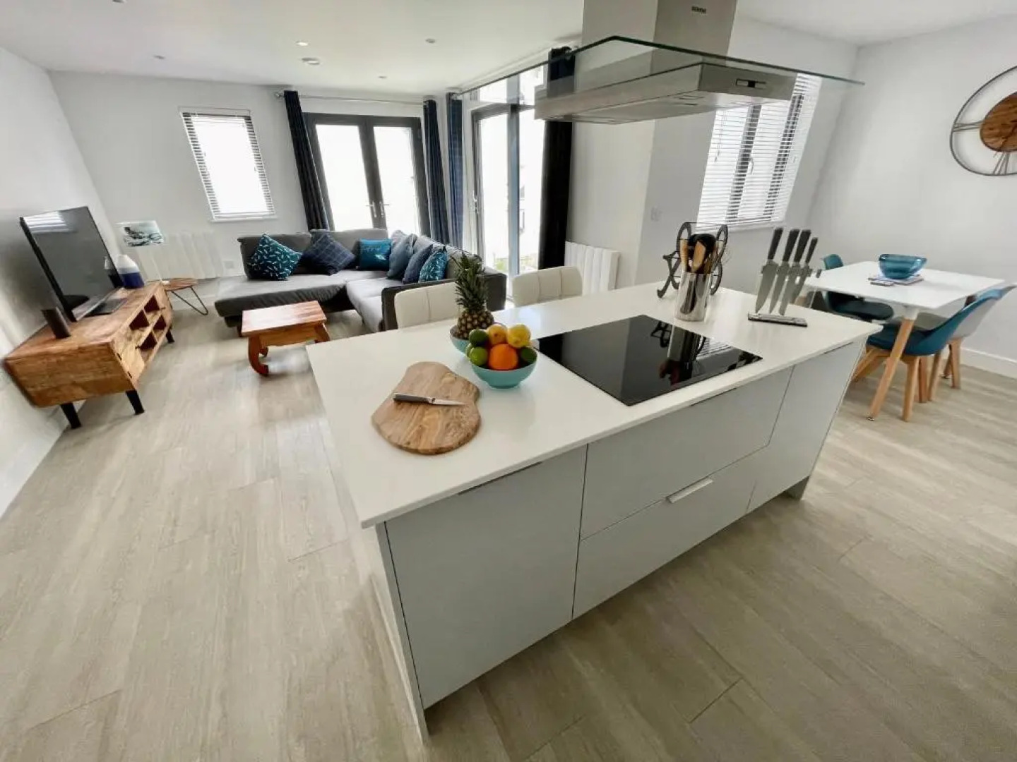 10 Putsborough - Luxury Apartment at Byron Woolacombe, only 4 minute walk to Woolacombe Beach!