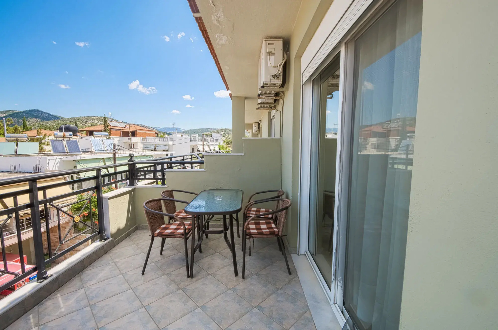 Lina Apartments