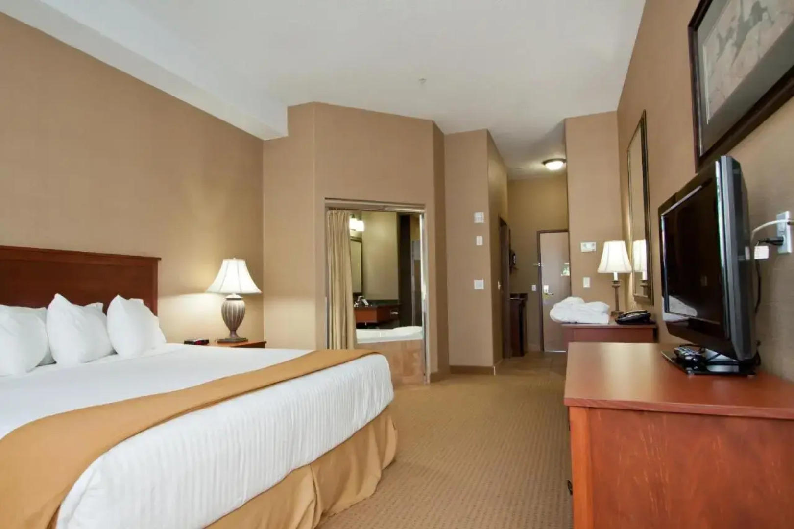 Days Inn & Suites by Wyndham Strathmore