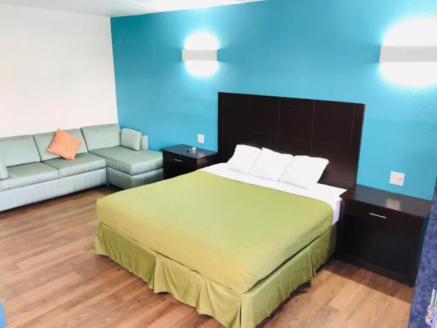 Motel 6-Falls Church, VA - Arlington Boulevard