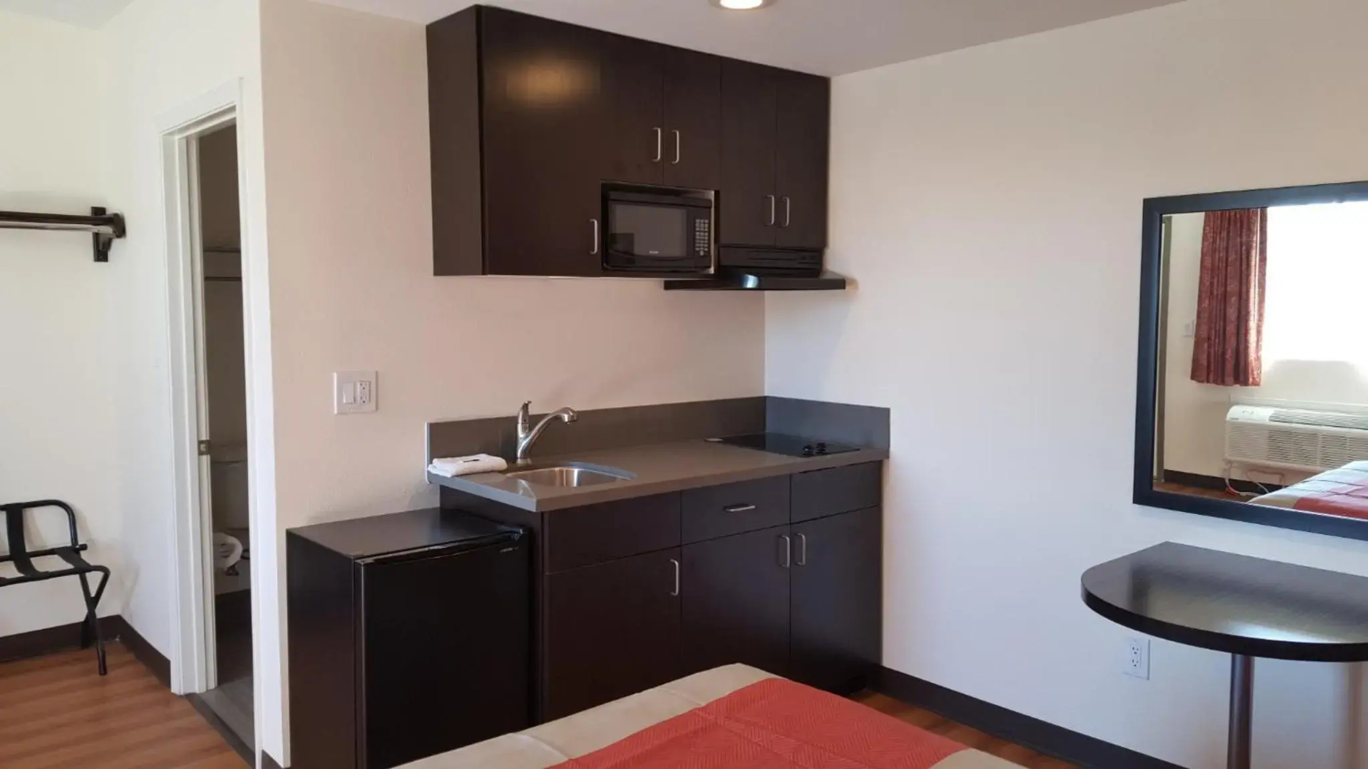 Motel 6 on Maple